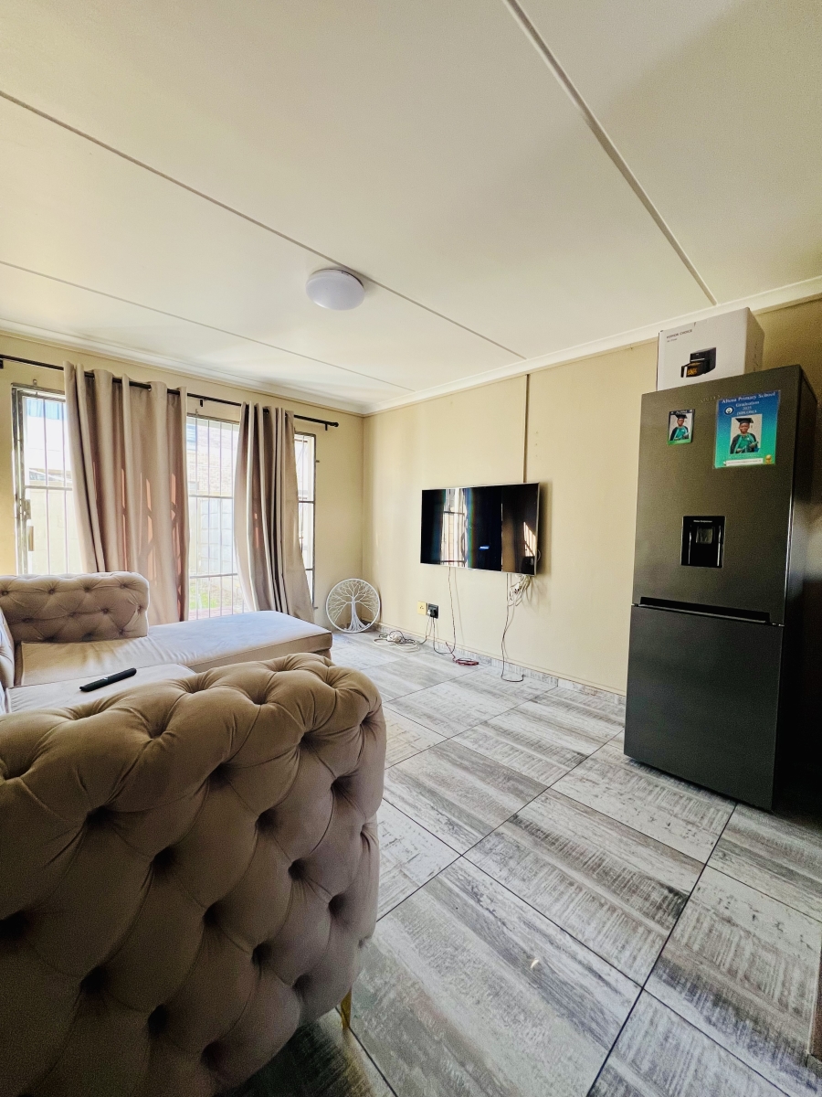 2 Bedroom Property for Sale in Guldenland Western Cape